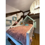 hoogslaper met raam en luik design